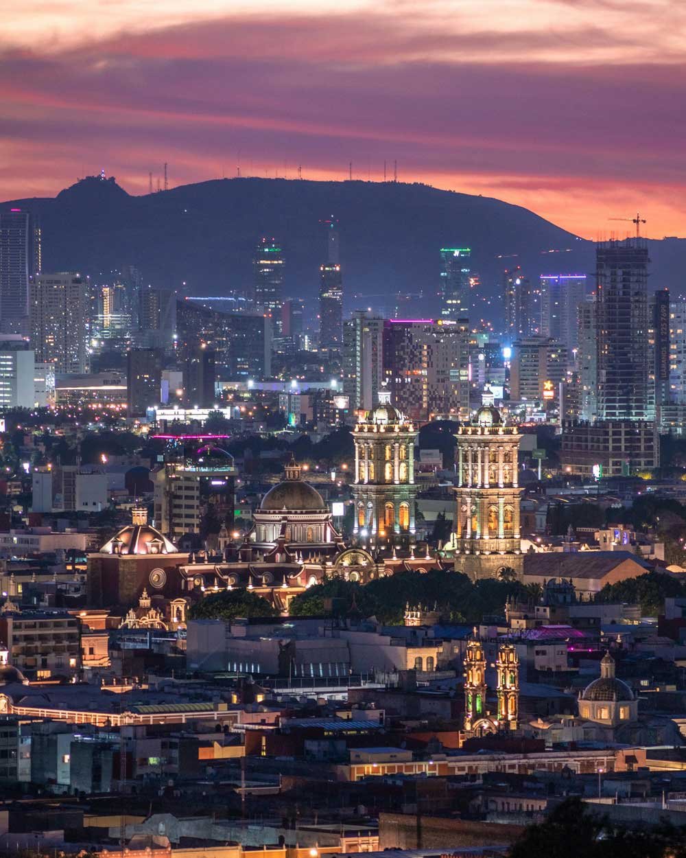 vista de puebla en la noche